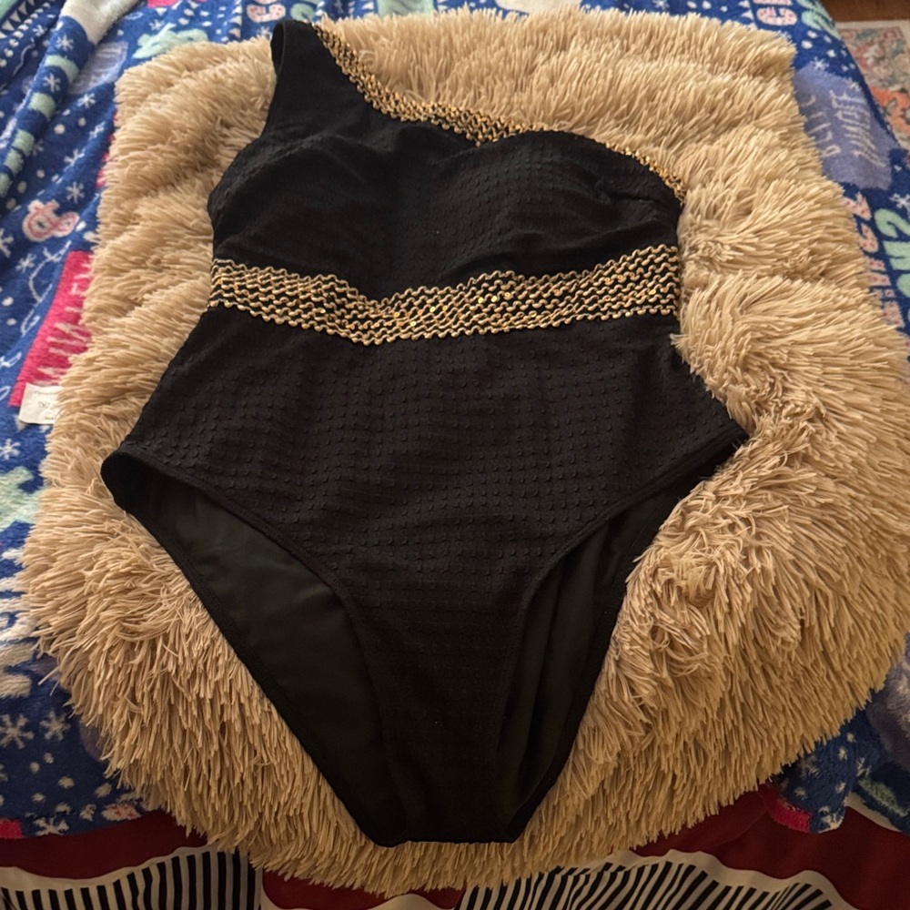 Elegant Black and Gold One-Shoulder Swimsuit NWOT